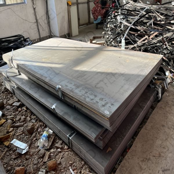 Per què la placa d'acer inoxidable 304 és l'opció preferida pels constructors i fabricants