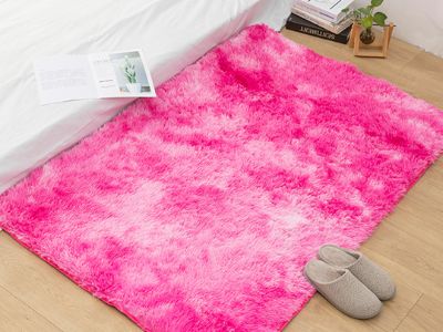 Kemewahan Terjangkau: Karpet Bulu PV yang Menggemaskan untuk Interior Modern