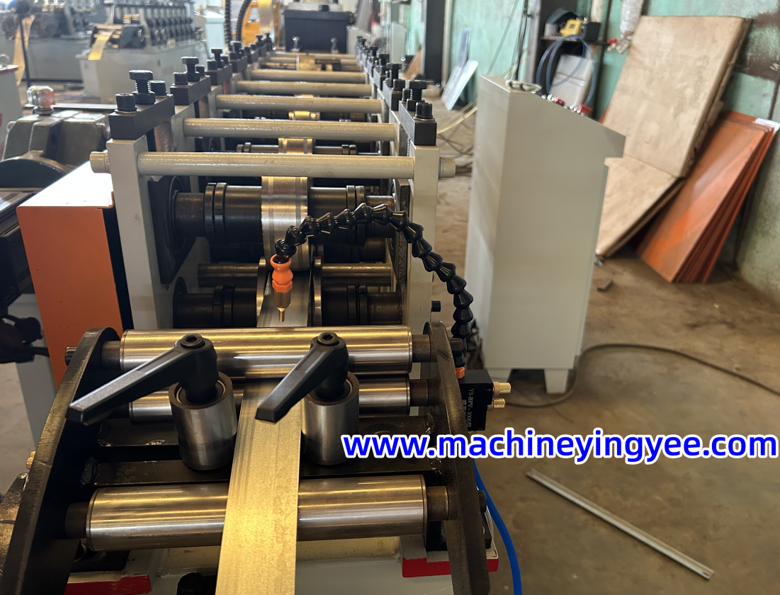 product electrical guide rail roll forming machine matched with electrical junction box-4