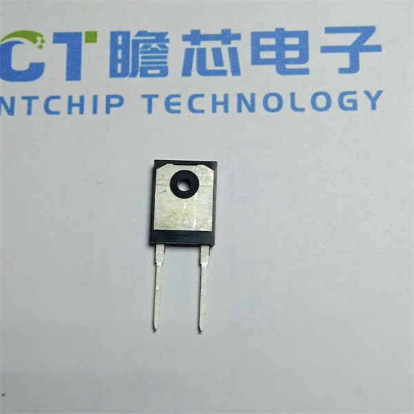 कम वोल्टेज उच्च वर्तमान MOSFET प्रौद्योगिकी के साथ चुनौतियां और अवसर