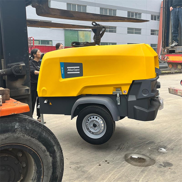 Compact and Durable Air Compressor for Any Job Site"