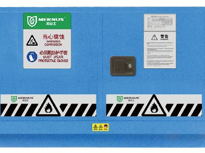 The Role of Eyewash Stations in Compliance with Laboratory Safety Standards