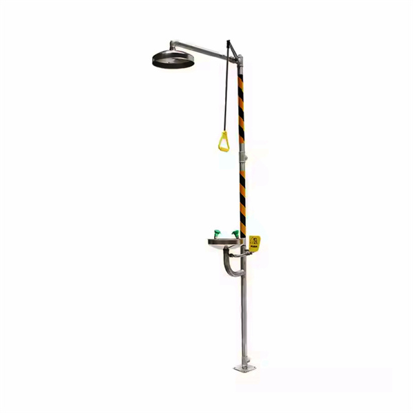 Using Eye Wash Stations in Emergencies
