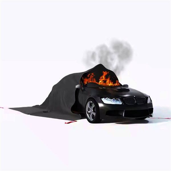 Convenient and easy-to-use fire protection for electric vehicles