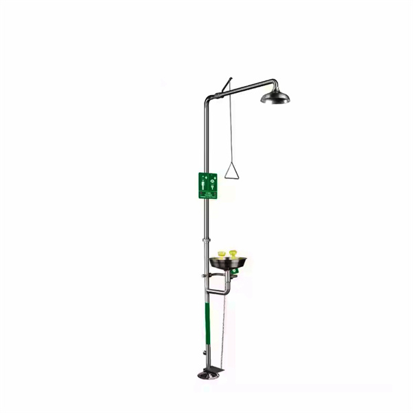The Benefits of Emergency Drench Showers in Chemical Accidents
