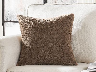 How to differentiate your brand with a custom embroidered Cushion&pillow