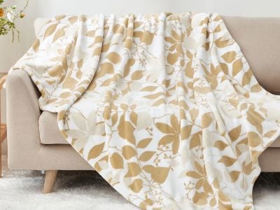 Technical specs for a fire retardant Throw&Blanket in commercial use