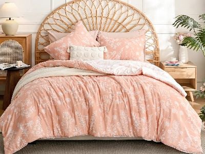 How to match pantone colors for a branded Throw&Blanket project