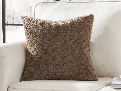 The importance of welted edges on a premium Cushion&pillow design