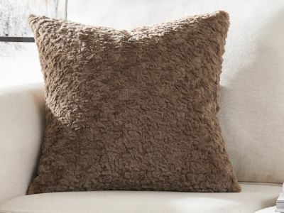 How to design a holiday themed Cushion&pillow for corporate gifting