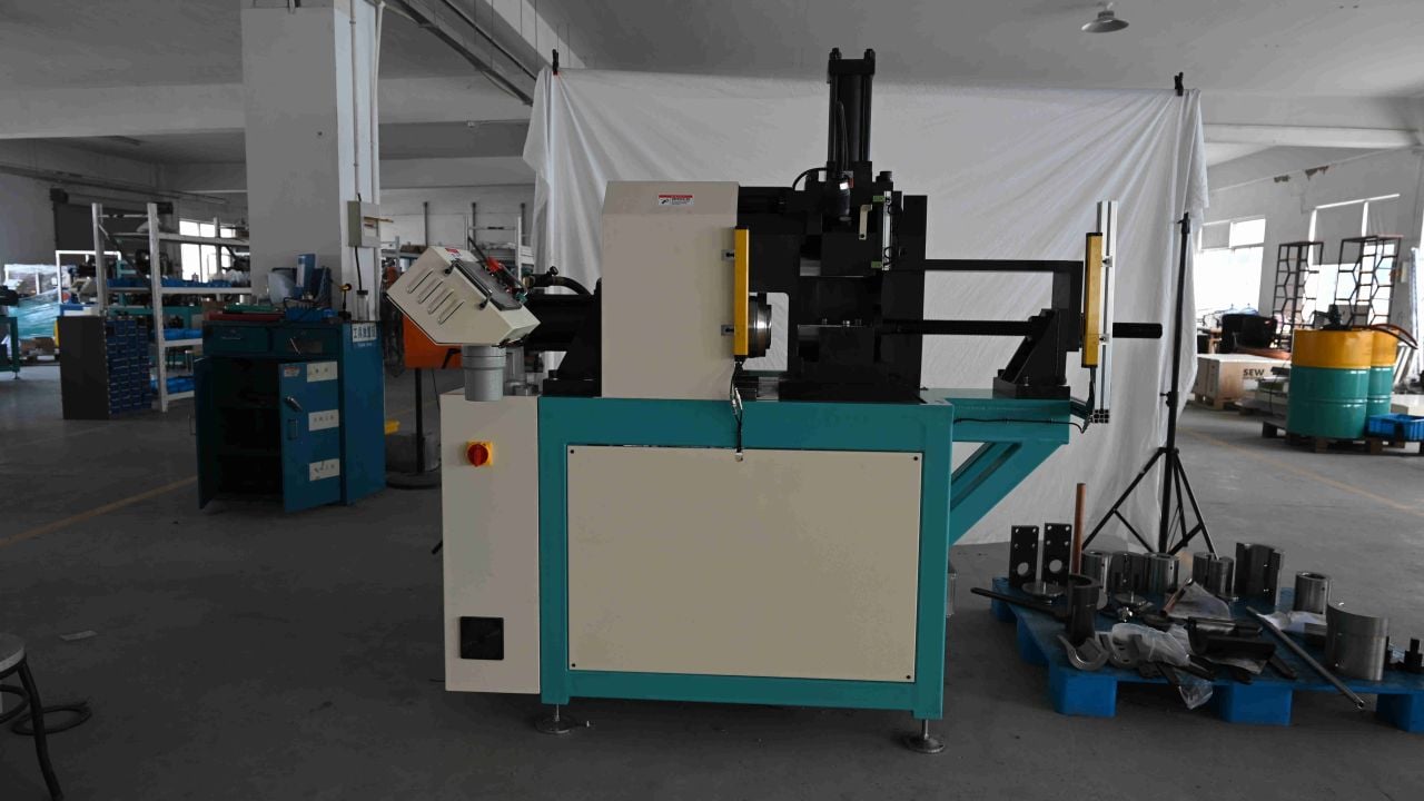 تصنيع بدقة عالية باستخدام تقنية CNC