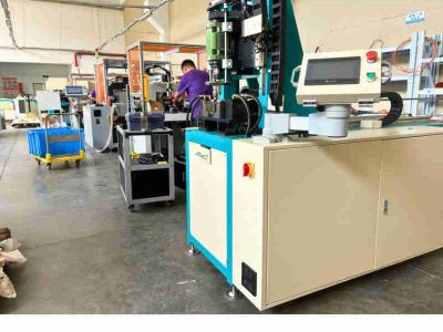 Rohrendformmaschinen für Edelstahl-, Kupfer- und Aluminiumrohre