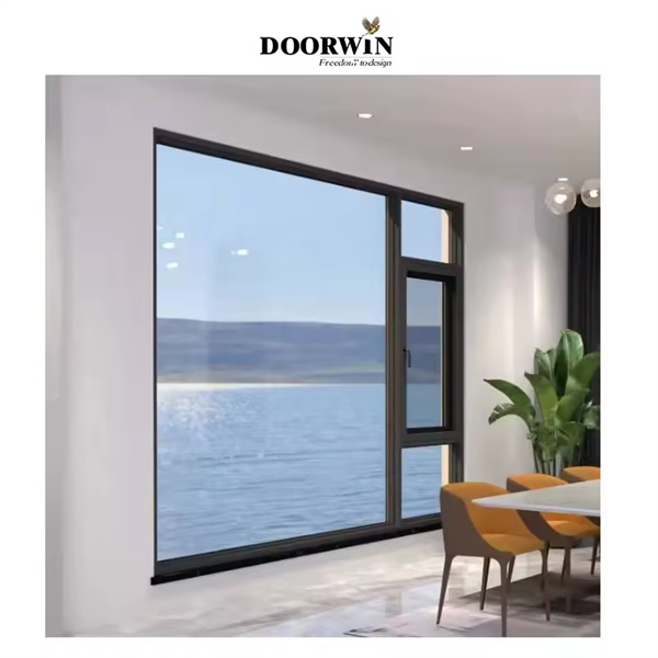 Moderne Häuser: Doppelt verglaste Schwingfenster und ihre schicken Designs