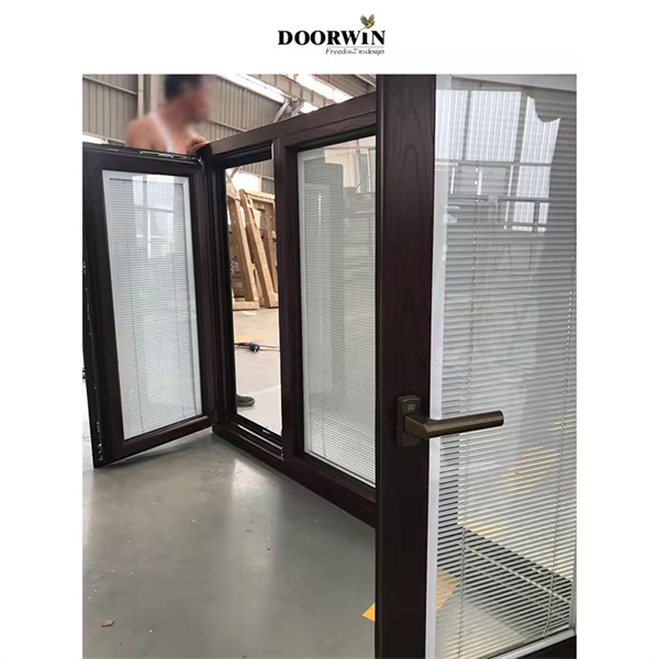 Erhalten Sie eine perfekte Passform für Ihre Fenster mit maßgeschneiderten großen Glasfenstern
