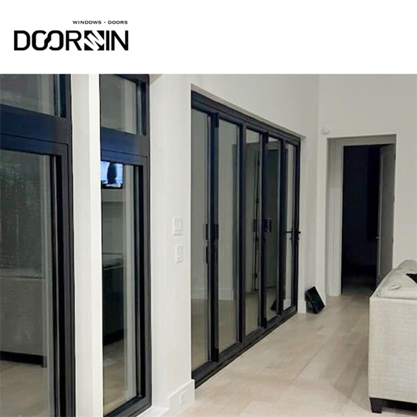 Gestalten Sie Ihr Zuhause mit farbigen Aluminium-Schiebetüren.