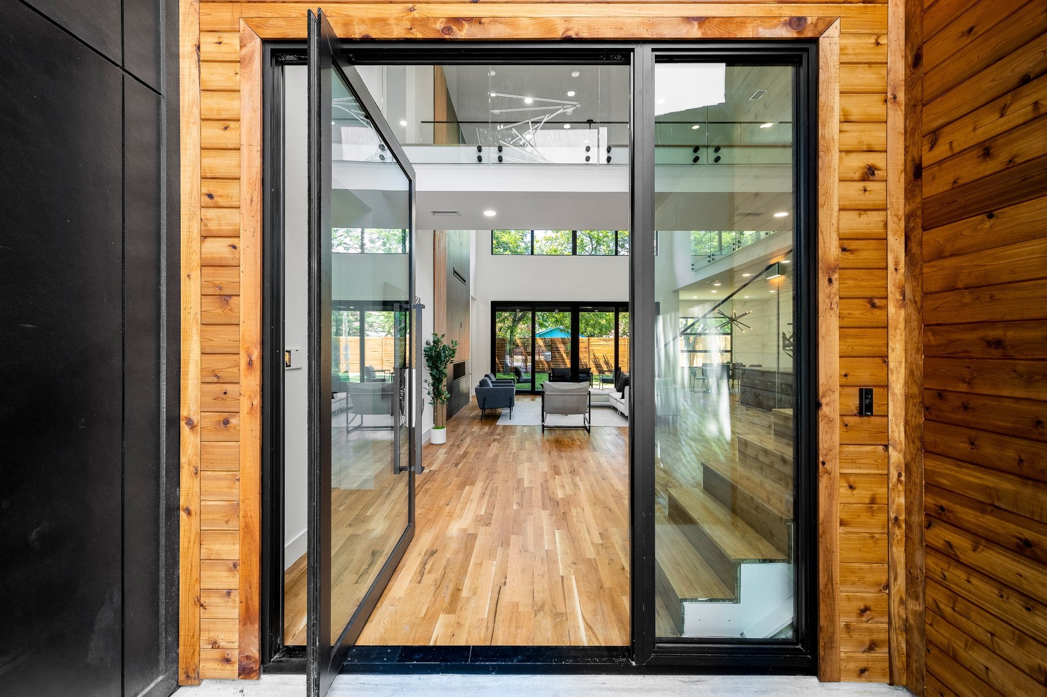 Doorwin Residential Dallas Project Balcony Durable U Channel Staircase Aluminum Glass Railing factory