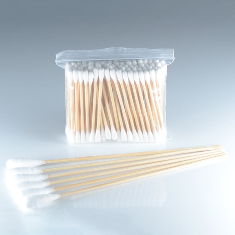 Bamboo or Wooden Cotton Swabs Cotton Bud With Strong Bamboo Sticks Biodegradable Organic Cotton Tip Applicators For Cleaning Double-tipped Makeup and Beauty Applicator Buds Plastic Stick Cotton Swabs