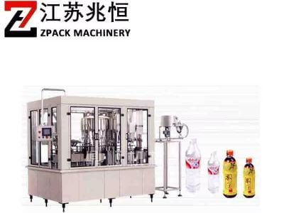 La aplicación de la máquina automática de llenado de líquidos en líneas de producción totalmente automatizadas