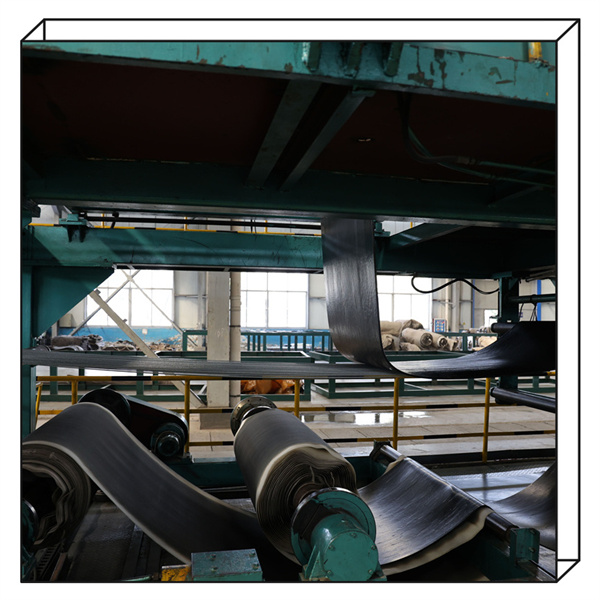 Smooth and Silent Operation with ST3500 Conveyor Bel
