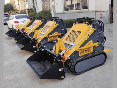 A Complete Guide to Choosing Loader Equipment for Your Industry