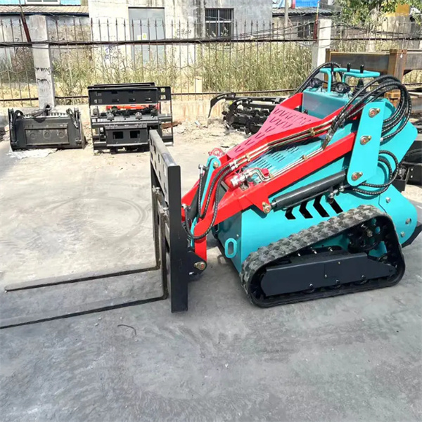 De All-Purpose Bucket Loader