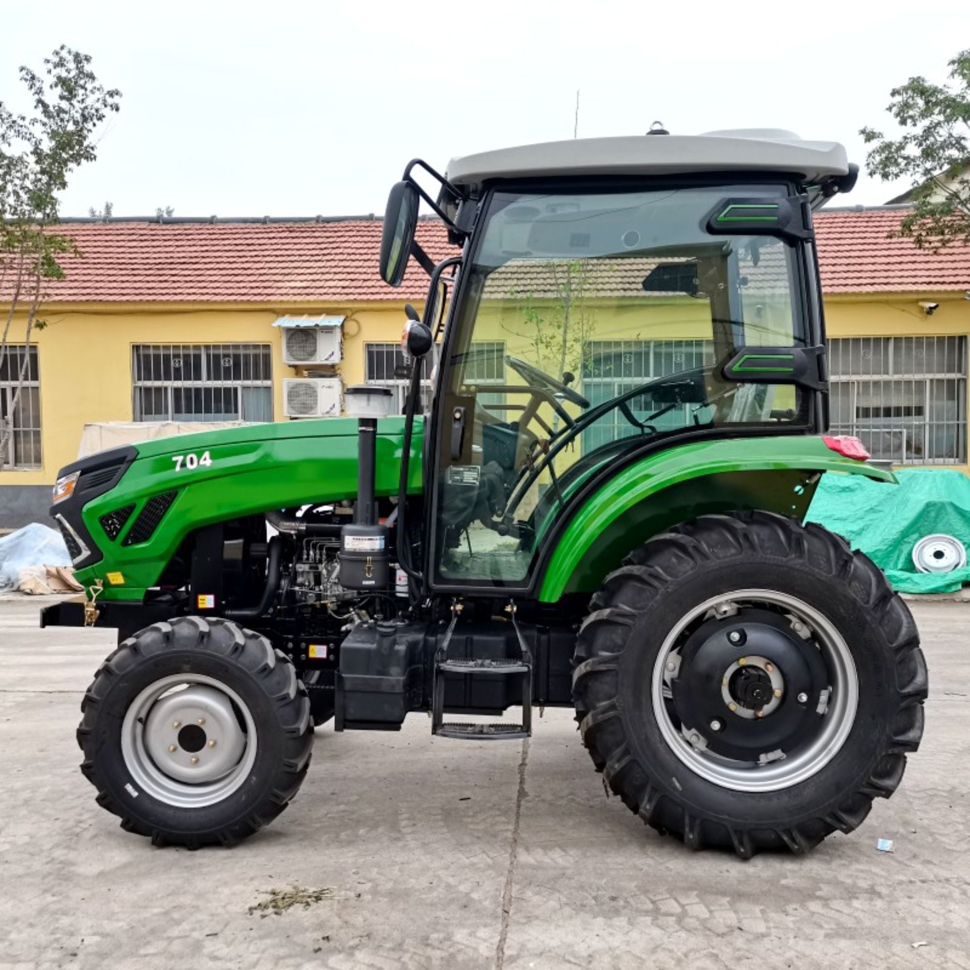 TY25HP-50HP Hoʻokuʻu ʻia nui loa traktara hoʻoholo waiwai hanaʻinaʻi ma ka hōʻemi kumuwaiwai traktara māla hoʻokahi no ka hōʻemi