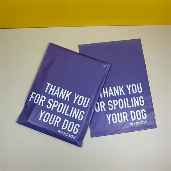 Customizable poly mail bags for a unique touch to your packaging