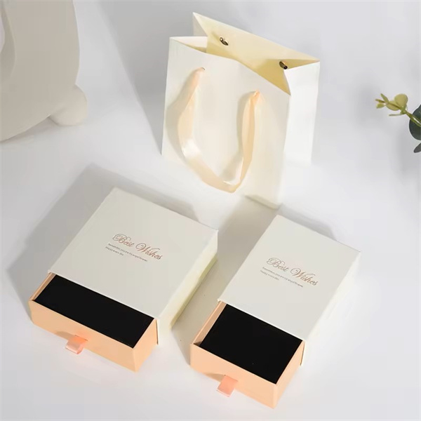 Maximizing Your Storage Space with Paper Boxes