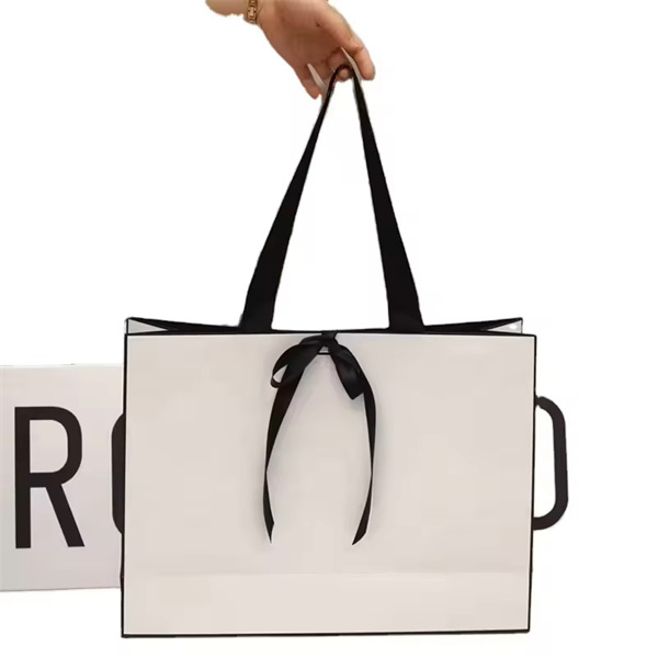 Sturdy and reliable companion for everyday errands