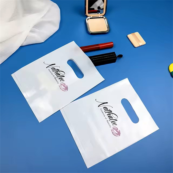 Helpful Hacks for Storing Your Plastic Bags in a Small Space