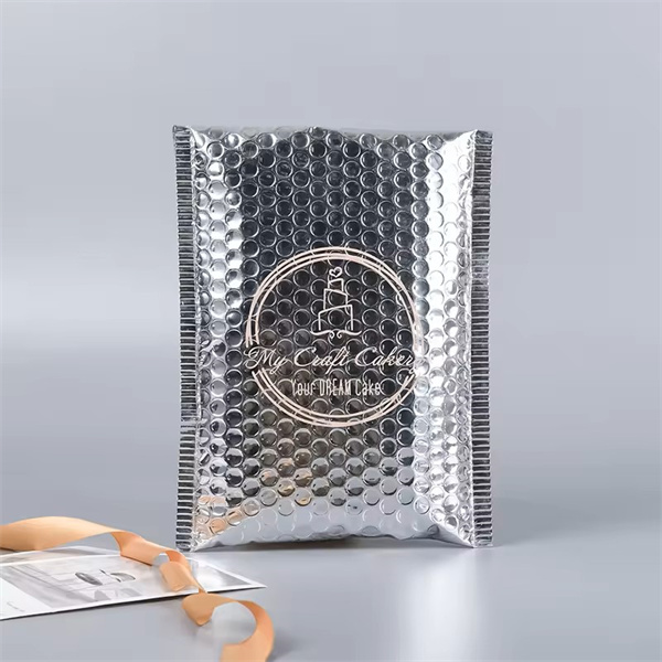 Easy Shipping with Bubble Pak Mailer Envelopes