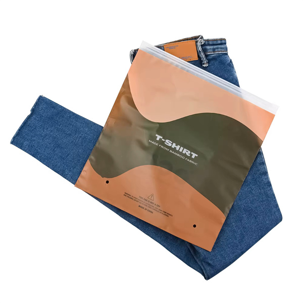 An Eco-Friendly Zipper Bag Pattern for Sustainable Living