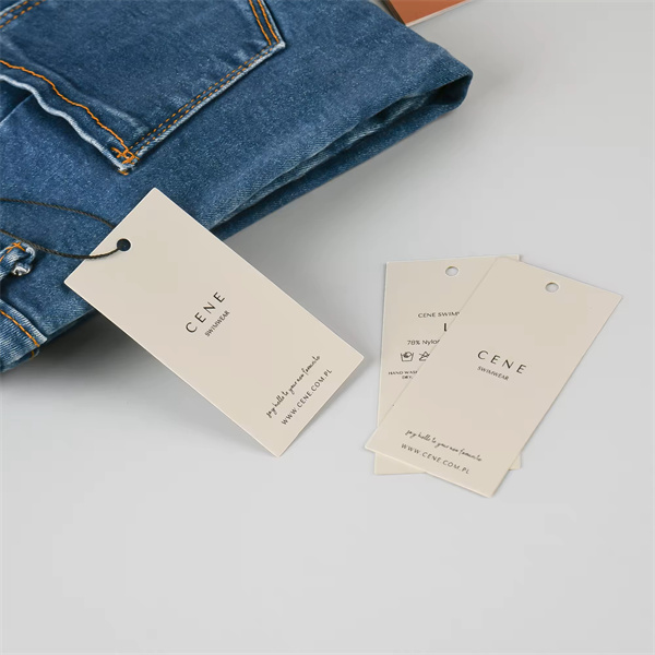 Why Your Clothing Business Needs a Personalized Hang Tag