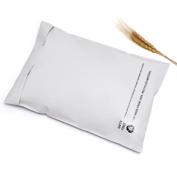 Maximize Protection and Convenience with Poly Bag Mailers