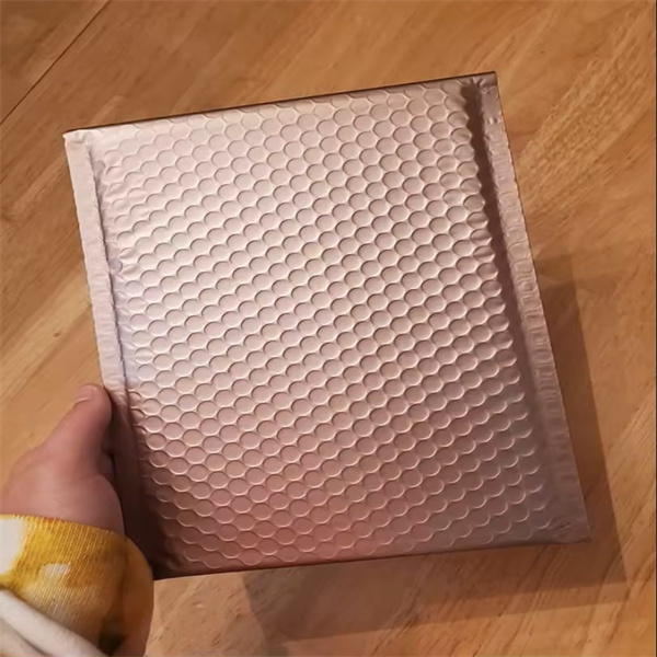 Stay ahead of the game with durable mailer bubble envelopes.