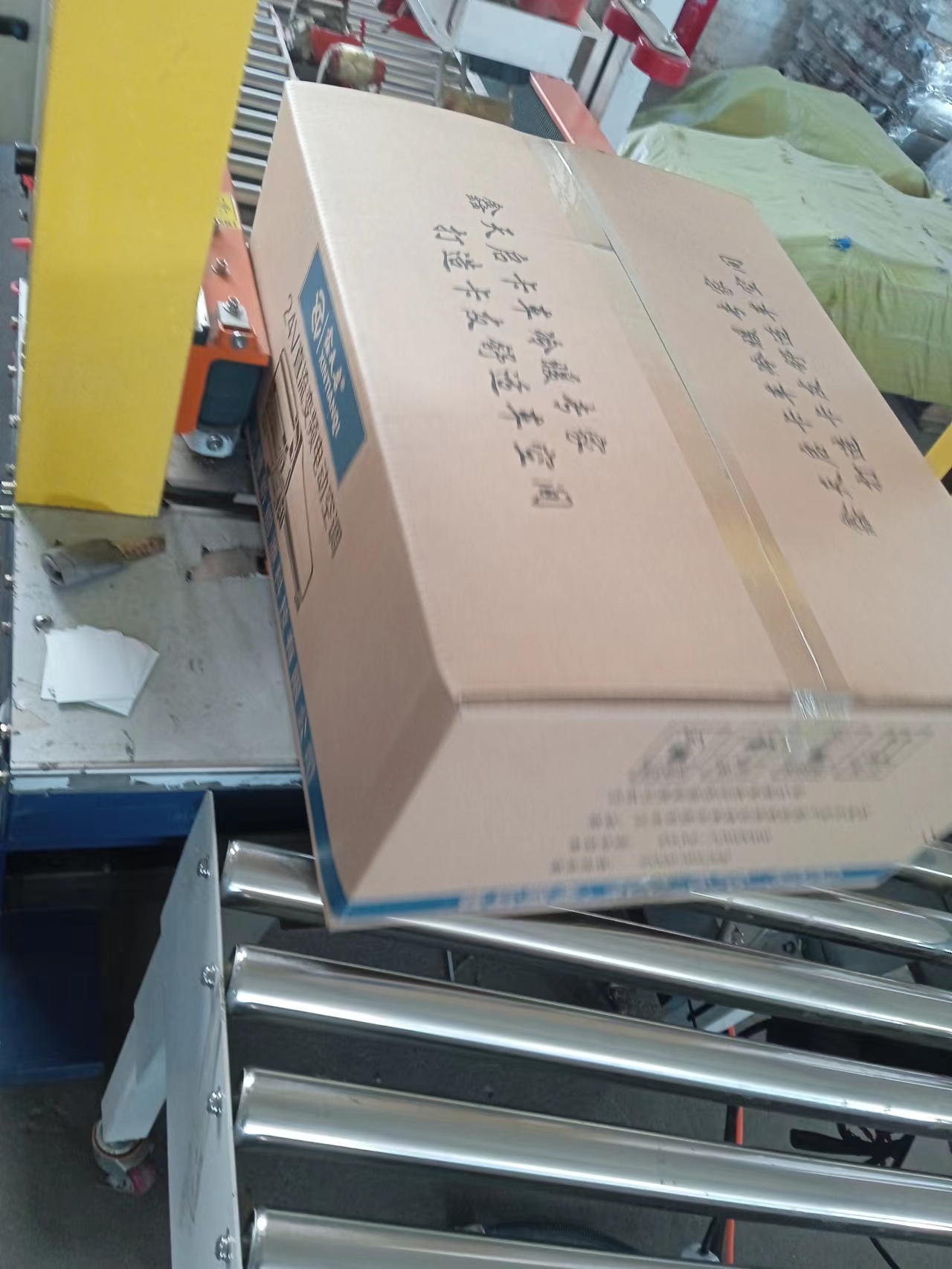 12V Battery powered tractor cab truck sleeper parking air conditioner for truck factory