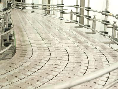 The Future of Conveyor Systems: Extensible Roller Conveyors & Modular Belts
