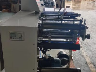 Wat Is Die Sleutelkenmerke Van Rotasiesnyers Masjiene Vir Aangepaste Produkte?
