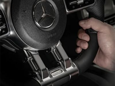 Унутрашњи делови од угљенских влакана захтевају премијумну цену у луксузним СУВ-у