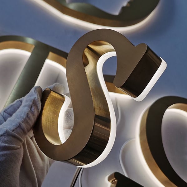 halo illuminated letters-0