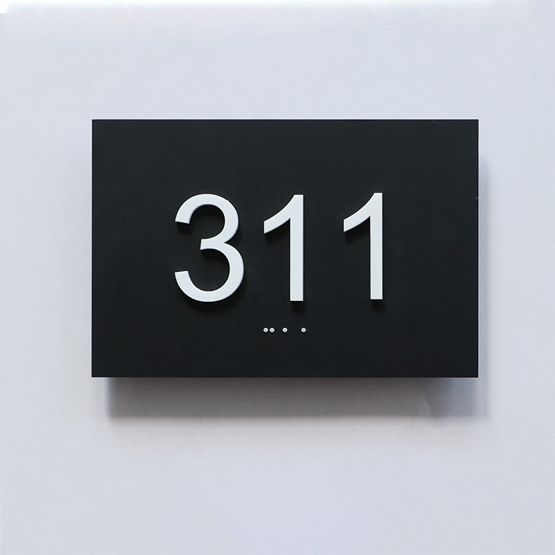 Obtenez plus de sécurité et de confort avec des panneaux de numéro de porte d'hôtel