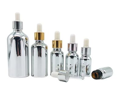 Glass vs. Plastic Dropper Bottles: Which Is Better for Your Product?