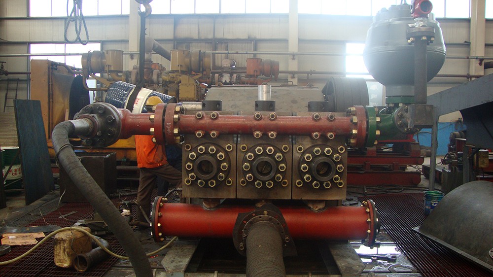 F1300 Triplex Piston Hydraulic Slurry Mud Pump Drilling Mud 1300HP Drilling API BOMCO Drill Mud Pumps For Sale supplier