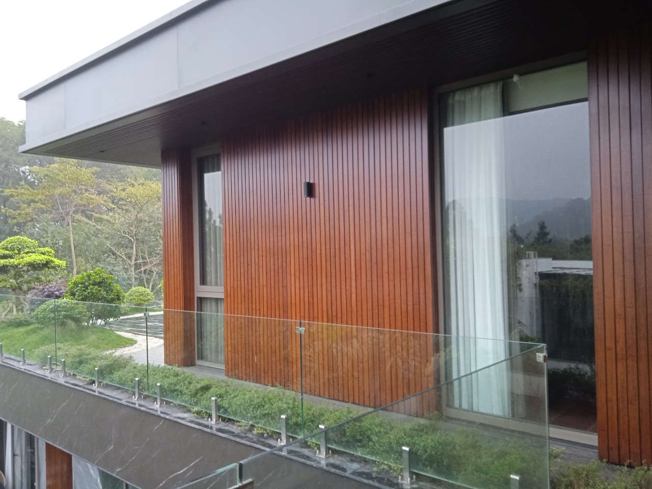 新闻5(3) Bamboo Outdoor Building Decoration Materials Have Been Successfully Used In Projects In Thailand, Demonstrating Excellent Performance And Aesthetic Effects