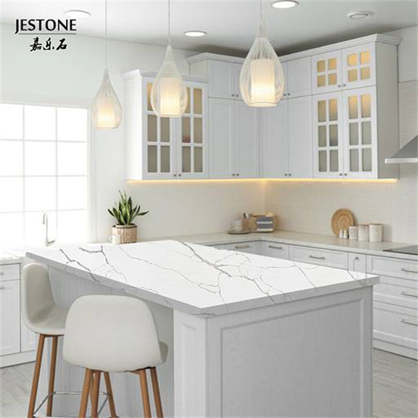 Sự hấp dẫn vượt thời gian của thạch anh trắng với vân xám