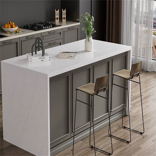 4. Ukusebenzisa White With Gray Quartz Countertops