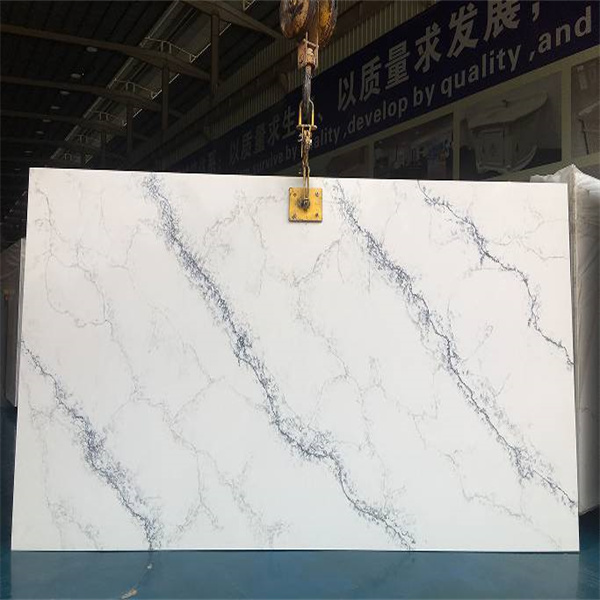 Tăng cường thẩm mỹ cho ngôi nhà của bạn với thạch anh trắng và vân xám