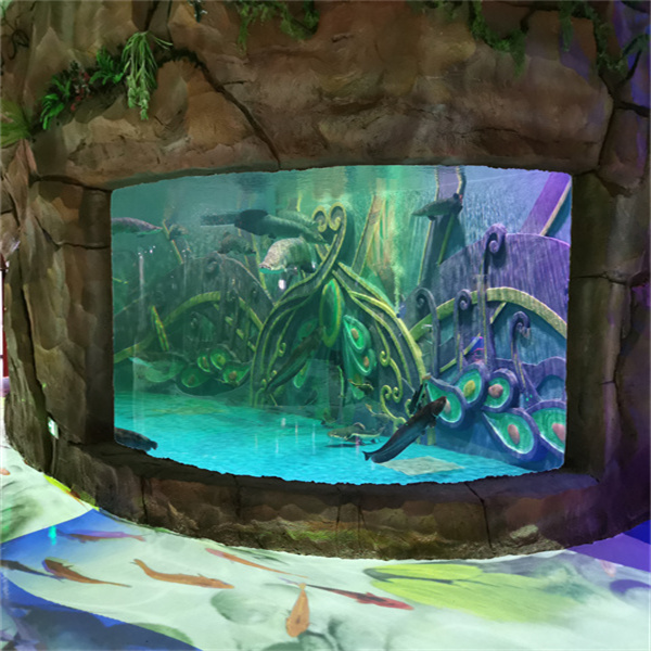 A Memorable Family Experience at a Stunningly Large Aquarium