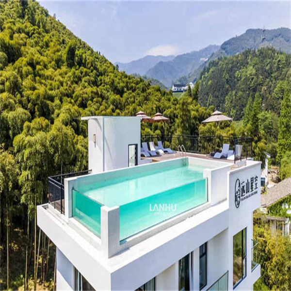 Discover the beauty and durability of our acrylic pools