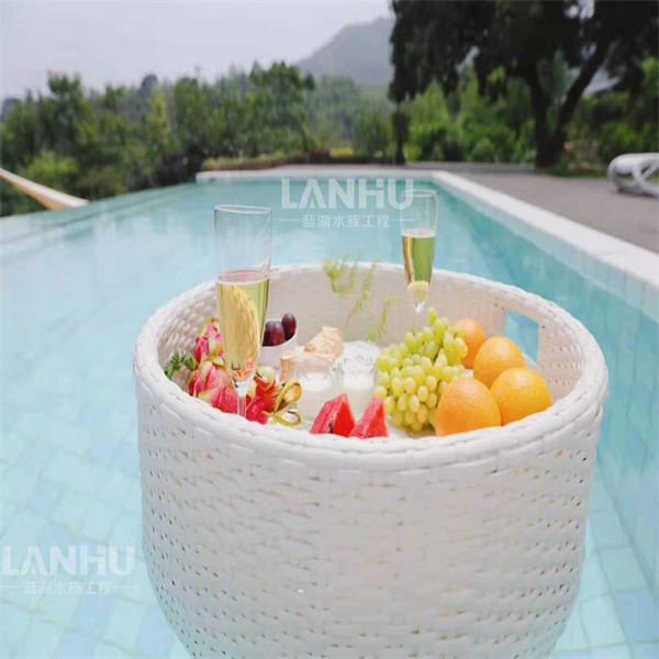 The elegance of an acrylic pool